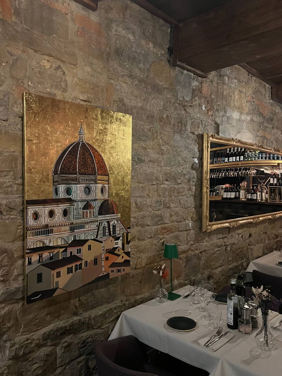Artwork at Hostaria Il Desco